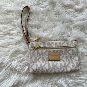 Michael Kors wristlet brand new never used